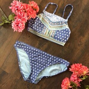 XHILARATION 2 pc set SZ D/DD blue Aztec halter top racer back bikini & b…